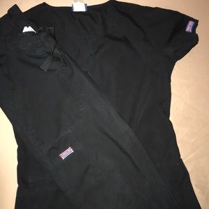 Cherokee black scrub set
